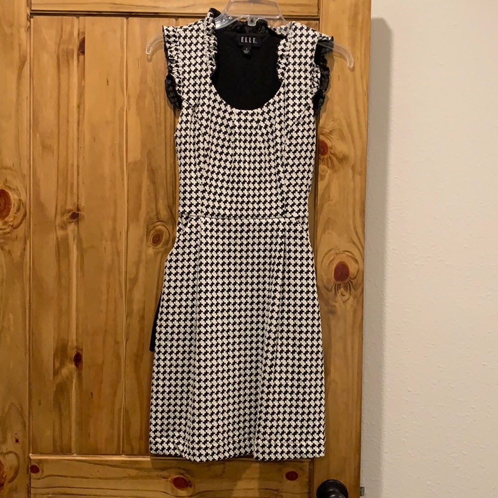 Super cute dress with belt